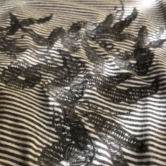 🌺🍎Hudson striped shirt with fringe girls large - Picture 3 of 7